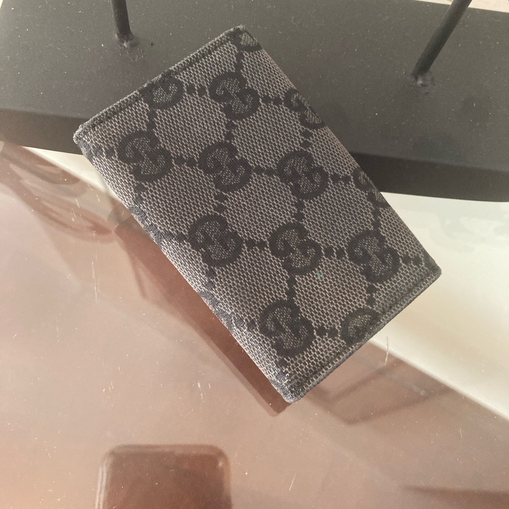 Gucci Dark Monogram Keyholder - image 4